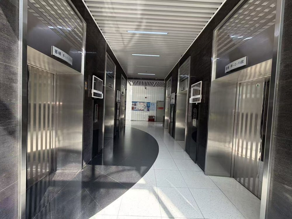 电梯厅1