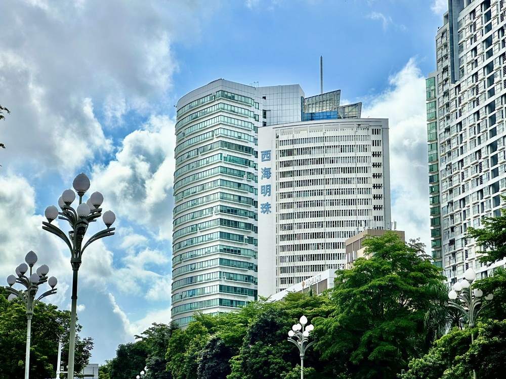 西海明珠大厦外观图1